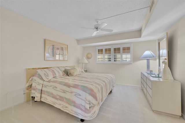 5340 NW 2nd Ave PH-26, Boca Raton, FL 33487