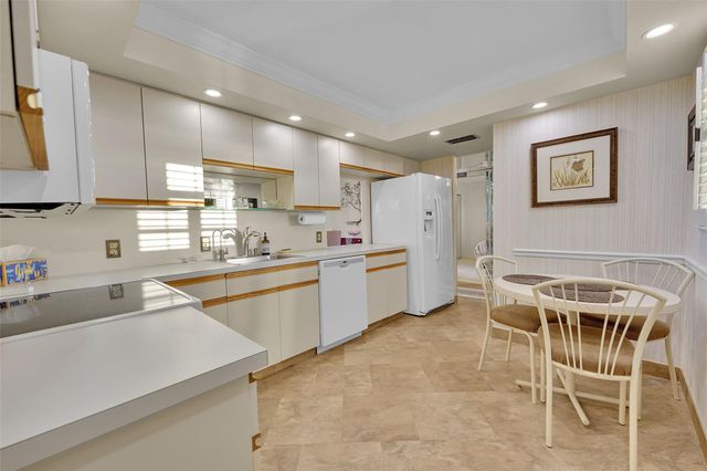 5340 NW 2nd Ave PH-26, Boca Raton, FL 33487