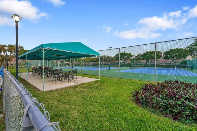 5340 NW 2nd Ave PH-26, Boca Raton, FL 33487