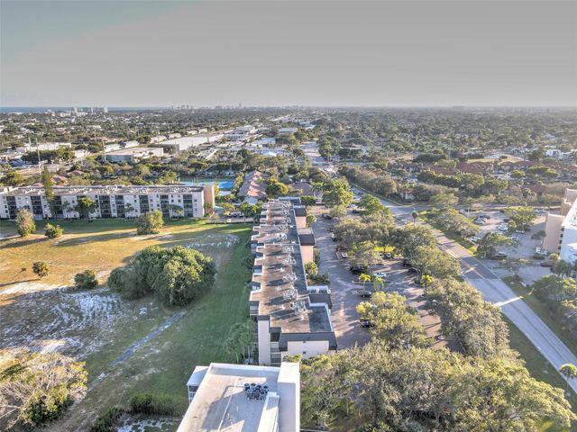 5340 NW 2nd Ave PH-26, Boca Raton, FL 33487