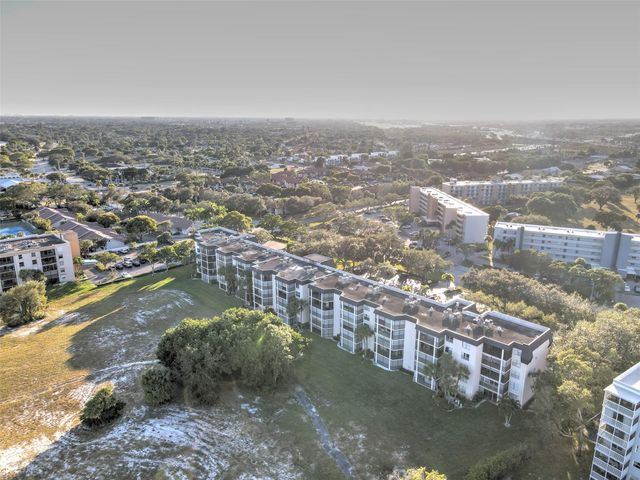 5340 NW 2nd Ave PH-26, Boca Raton, FL 33487
