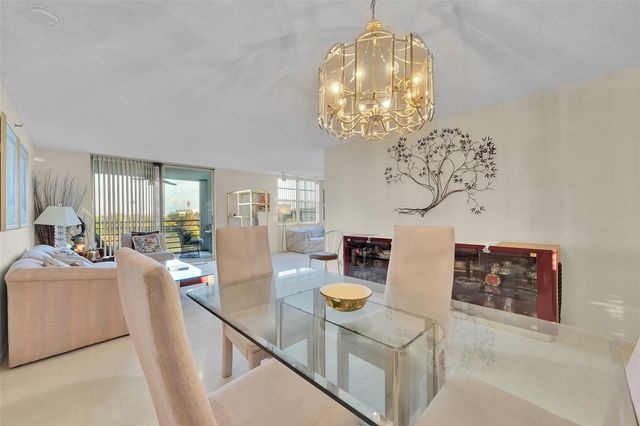 5340 NW 2nd Ave PH-26, Boca Raton, FL 33487