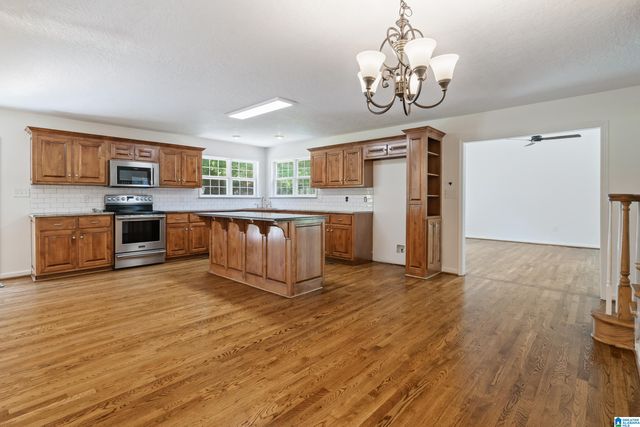 433 EAGLE POINTE DRIVE, Pell City, AL 35128