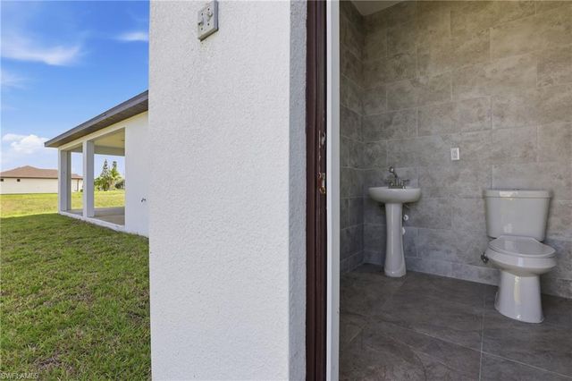 1608 NW 38th AVE, Cape Coral, FL 33993