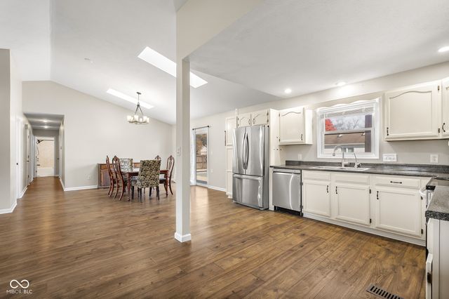 3277 Muriel Place, Columbus, IN 47203