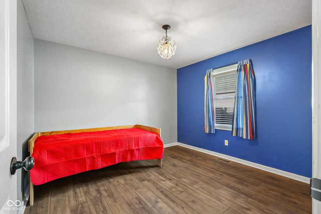 3277 Muriel Place, Columbus, IN 47203