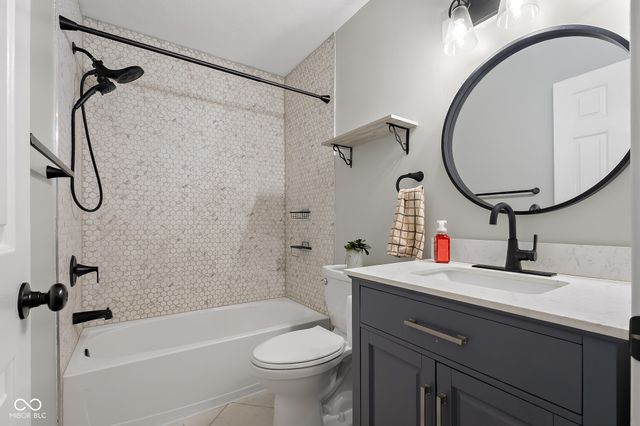 3277 Muriel Place, Columbus, IN 47203