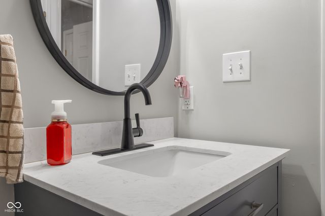 3277 Muriel Place, Columbus, IN 47203