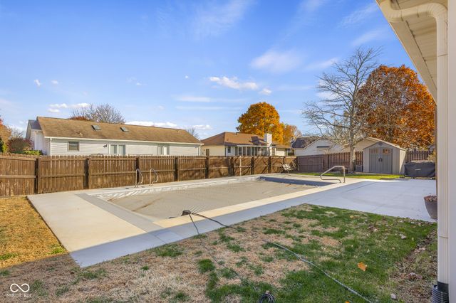 3277 Muriel Place, Columbus, IN 47203