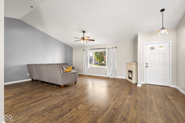 3277 Muriel Place, Columbus, IN 47203