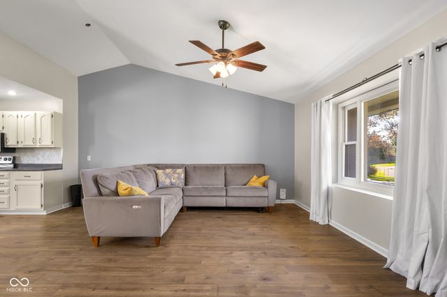 3277 Muriel Place, Columbus, IN 47203