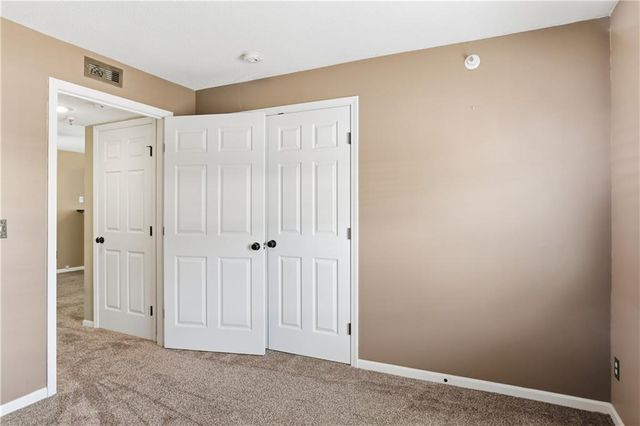 5600 NE 80th Terrace 2C, Kansas City, MO 64119
