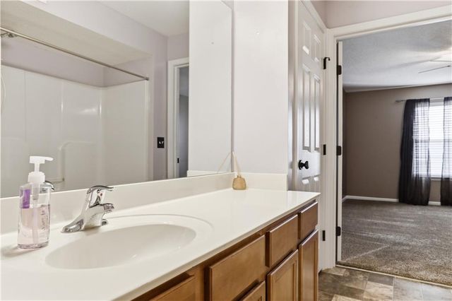 5600 NE 80th Terrace 2C, Kansas City, MO 64119