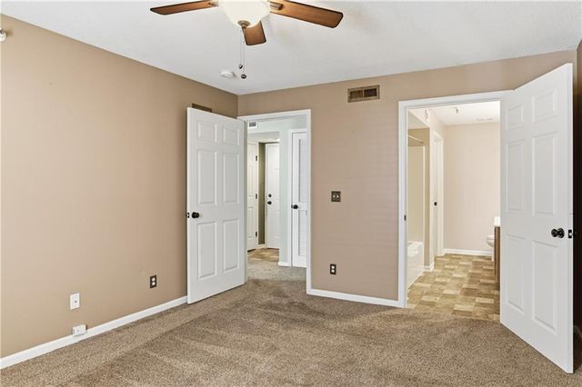 5600 NE 80th Terrace 2C, Kansas City, MO 64119