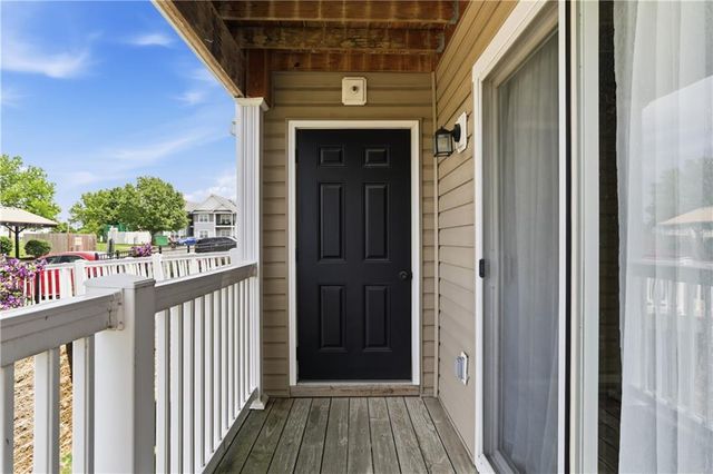 5600 NE 80th Terrace 2C, Kansas City, MO 64119