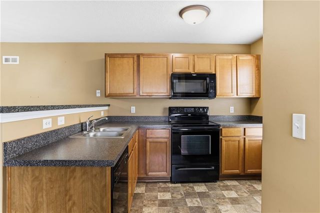 5600 NE 80th Terrace 2C, Kansas City, MO 64119