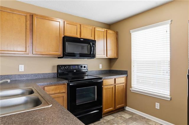 5600 NE 80th Terrace 2C, Kansas City, MO 64119
