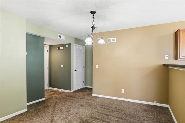 5600 NE 80th Terrace 2C, Kansas City, MO 64119