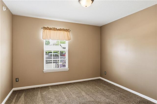 5600 NE 80th Terrace 2C, Kansas City, MO 64119