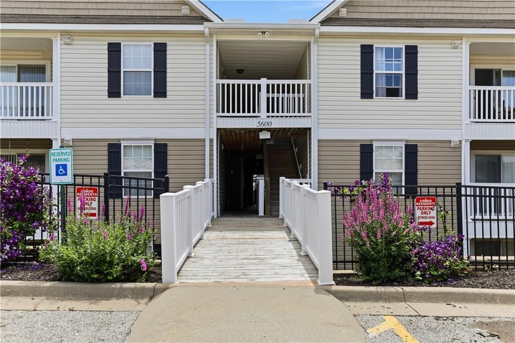 5600 NE 80th Terrace 2C, Kansas City, MO 64119