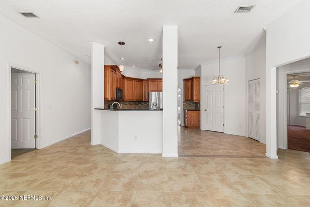 5266 CHESTNUT LAKE Drive, Jacksonville, FL 32258