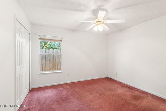 5266 CHESTNUT LAKE Drive, Jacksonville, FL 32258