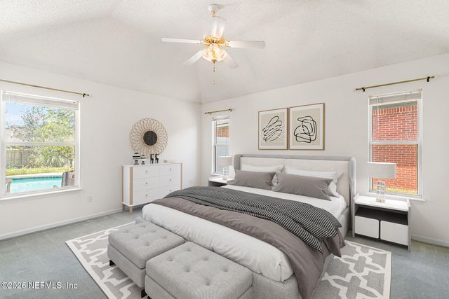 5266 CHESTNUT LAKE Drive, Jacksonville, FL 32258
