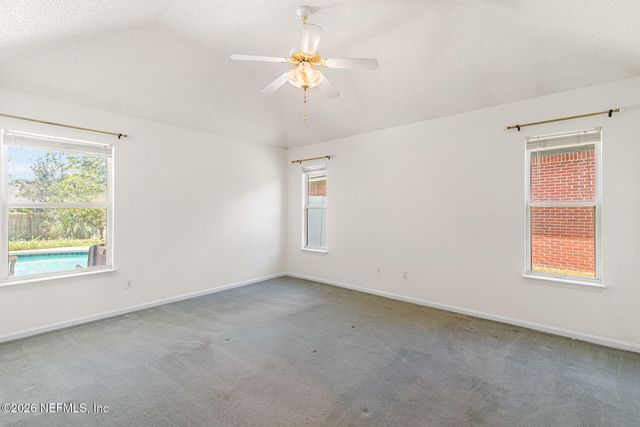 5266 CHESTNUT LAKE Drive, Jacksonville, FL 32258