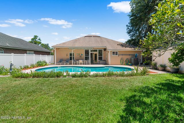 5266 CHESTNUT LAKE Drive, Jacksonville, FL 32258