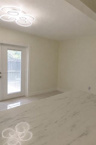 3659 SW 99th Avenue 7, Miami, FL 33165