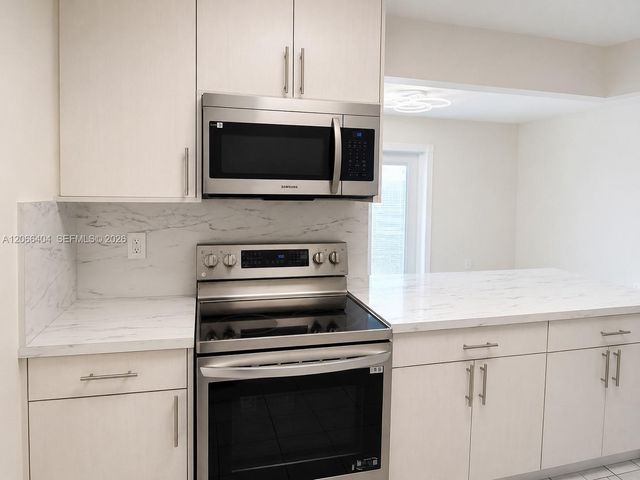 3659 SW 99th Avenue 7, Miami, FL 33165