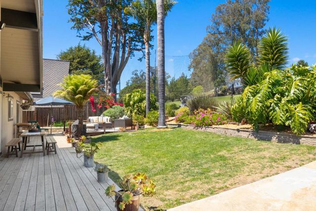 427 Sumner Avenue, Aptos, CA 95003