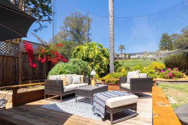427 Sumner Avenue, Aptos, CA 95003