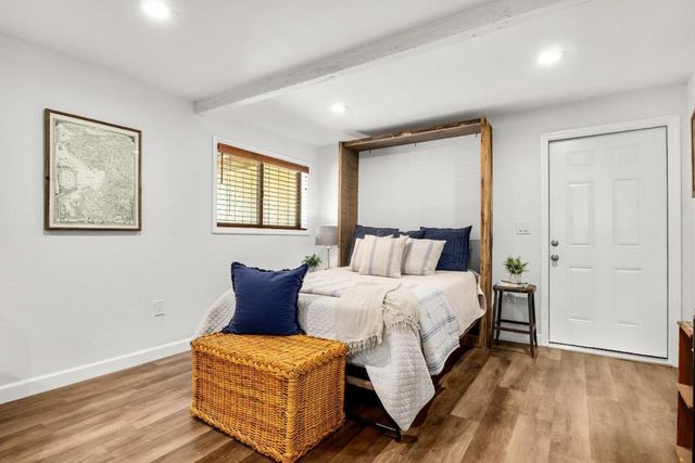 427 Sumner Avenue, Aptos, CA 95003