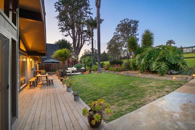 427 Sumner Avenue, Aptos, CA 95003