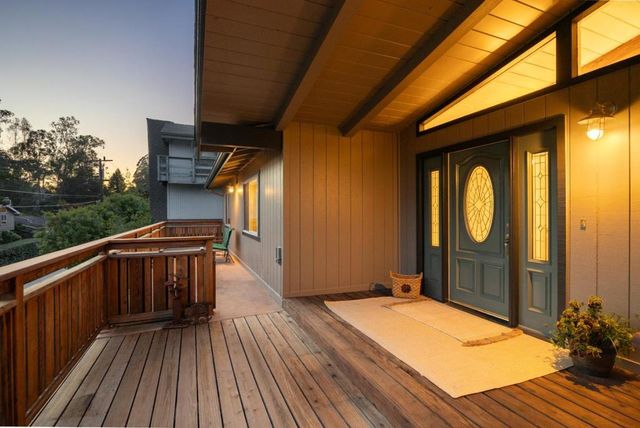 427 Sumner Avenue, Aptos, CA 95003