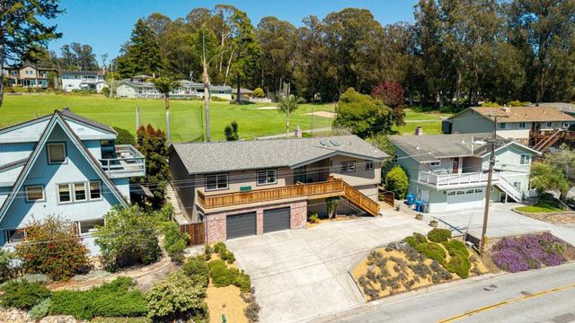 427 Sumner Avenue, Aptos, CA 95003