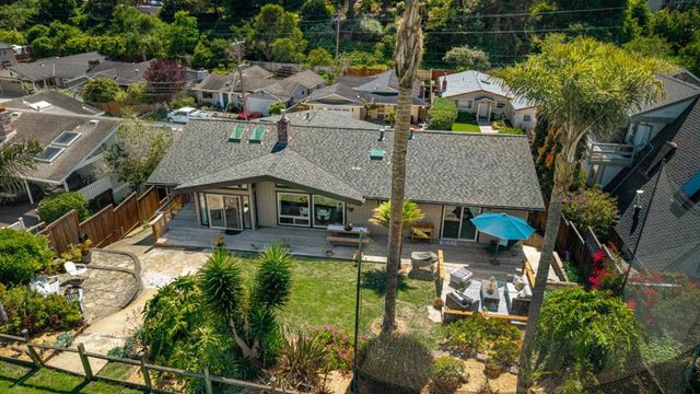 427 Sumner Avenue, Aptos, CA 95003