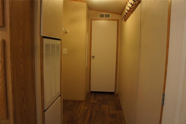 601 Clear Lake Road A, Highlands, TX 77562