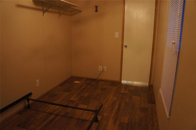 601 Clear Lake Road A, Highlands, TX 77562