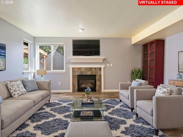 235 Ne LENOX St, Hillsboro, OR 97124