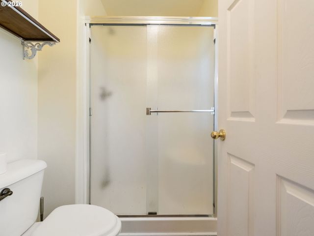 235 Ne LENOX St, Hillsboro, OR 97124