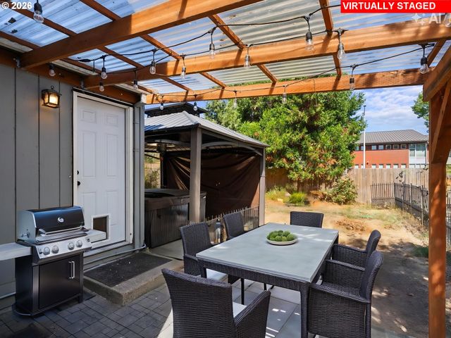 235 Ne LENOX St, Hillsboro, OR 97124