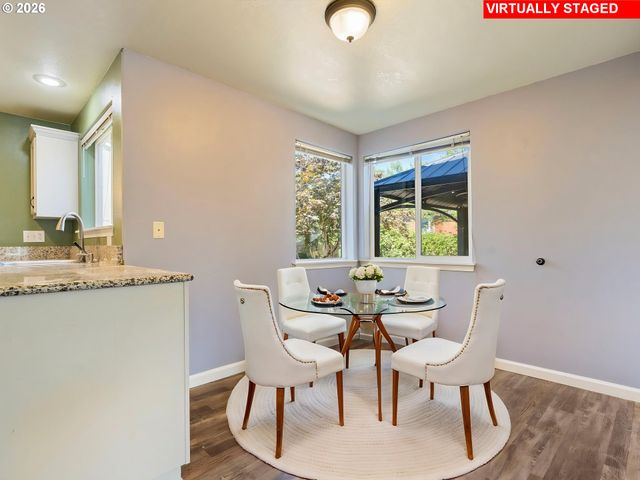 235 Ne LENOX St, Hillsboro, OR 97124