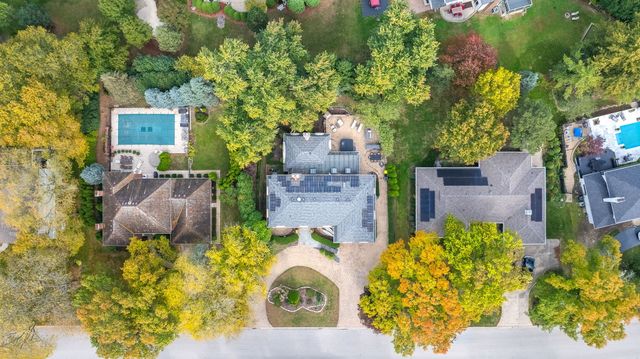 39 Mockingbird Lane, Oak Brook, IL 60523