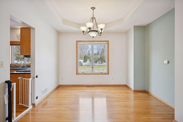 17532 82nd Avenue N, Maple Grove, MN 55311