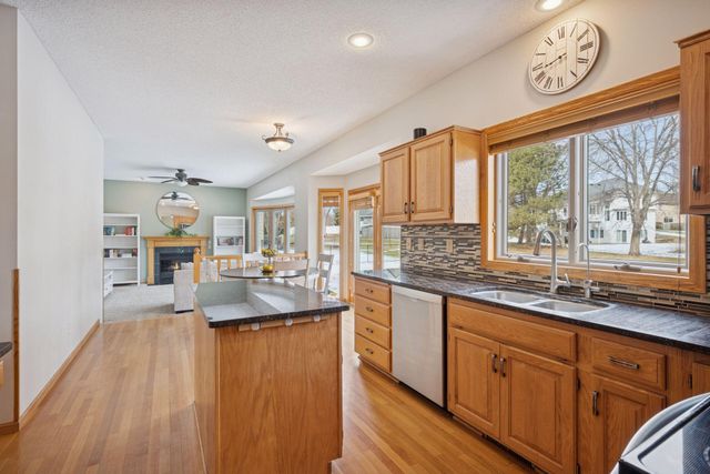 17532 82nd Avenue N, Maple Grove, MN 55311