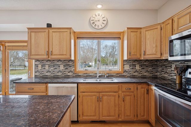 17532 82nd Avenue N, Maple Grove, MN 55311