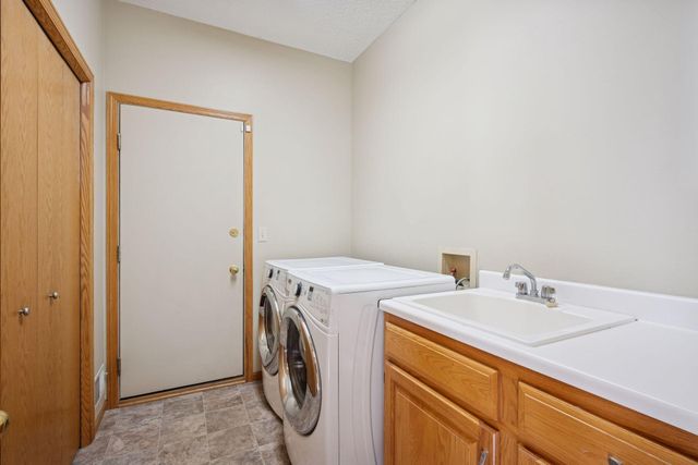 17532 82nd Avenue N, Maple Grove, MN 55311