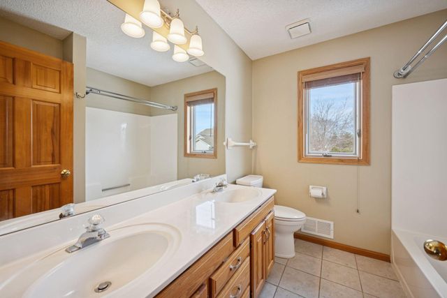 17532 82nd Avenue N, Maple Grove, MN 55311